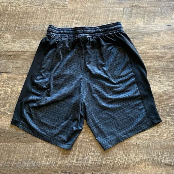 Under Armour Shorts Black Grey Workout Gym Athletic Men’s Small - Picture 3 of 10